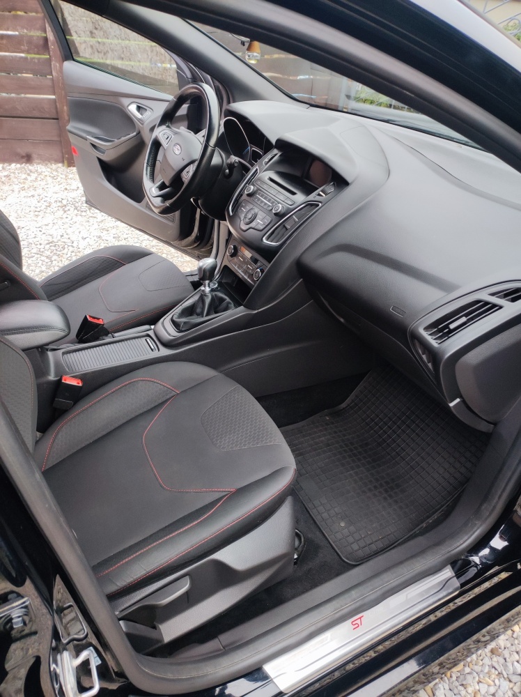 Ford Focus Kombi 1.5 TDCi ST Line - 13