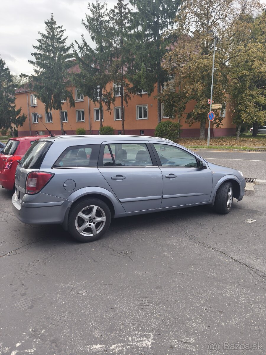 Predám Opel Astra h - 13