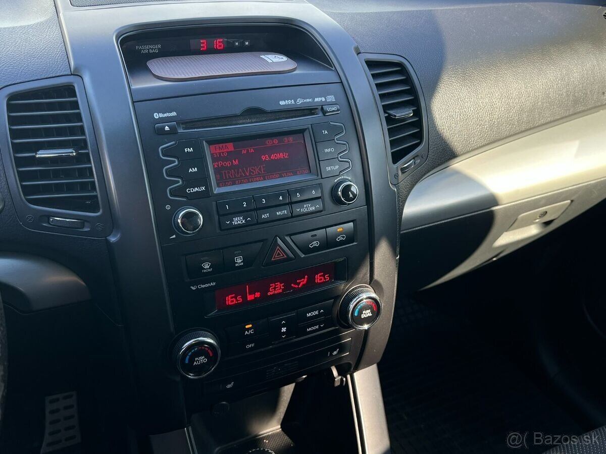 KIA Sorento 2.2 CRDi AT 4x4 - 13
