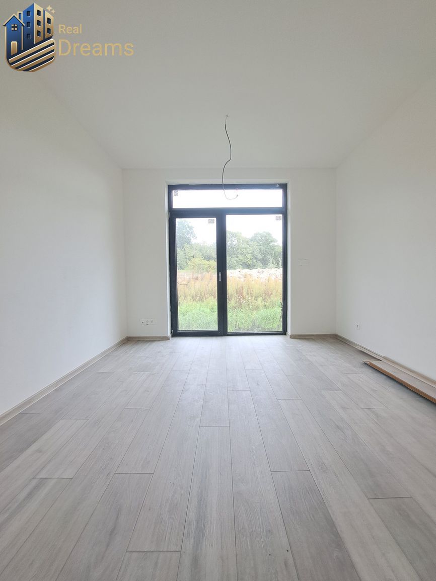 Priestranné novostavby 4-izbových rodinných domov v meste Ša - 13