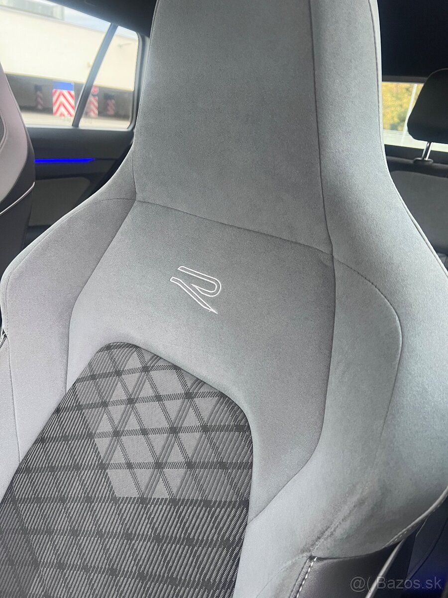 VW GOLF 8 3xR-LINE / VÝHREV VOLANT / AMBIENT / FULL LED - 13