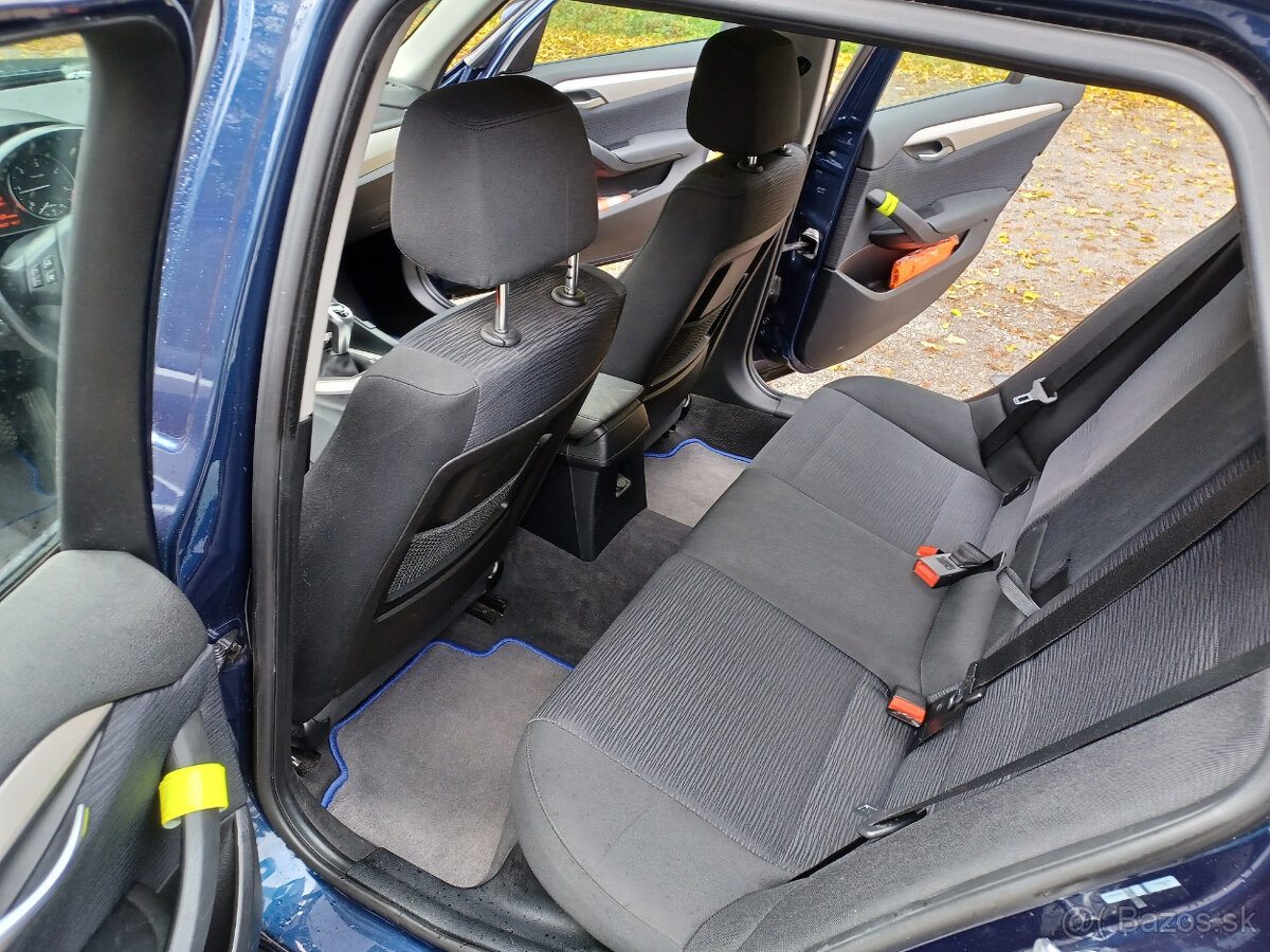 BMW X1 sDrive 18d - 13