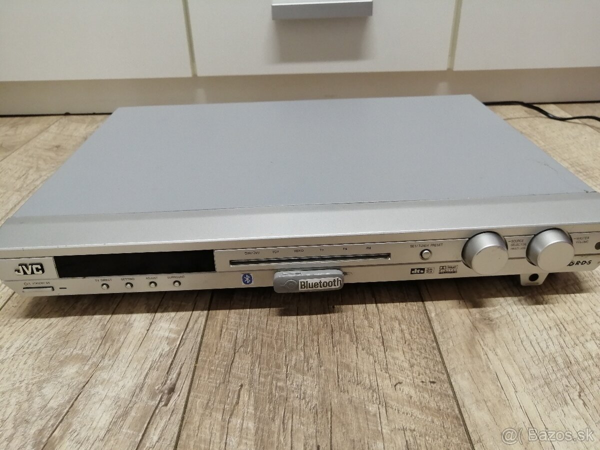 Bluetooth JVC zosilovac - 13