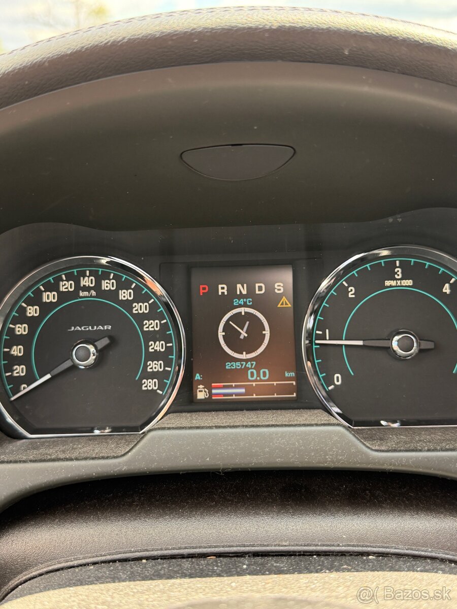 Jaguar XF sportbreak - 13