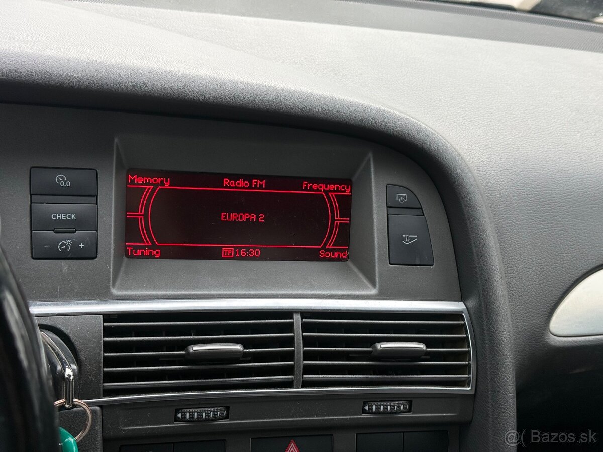 Audi A6 2.4 benzín V6 - 13