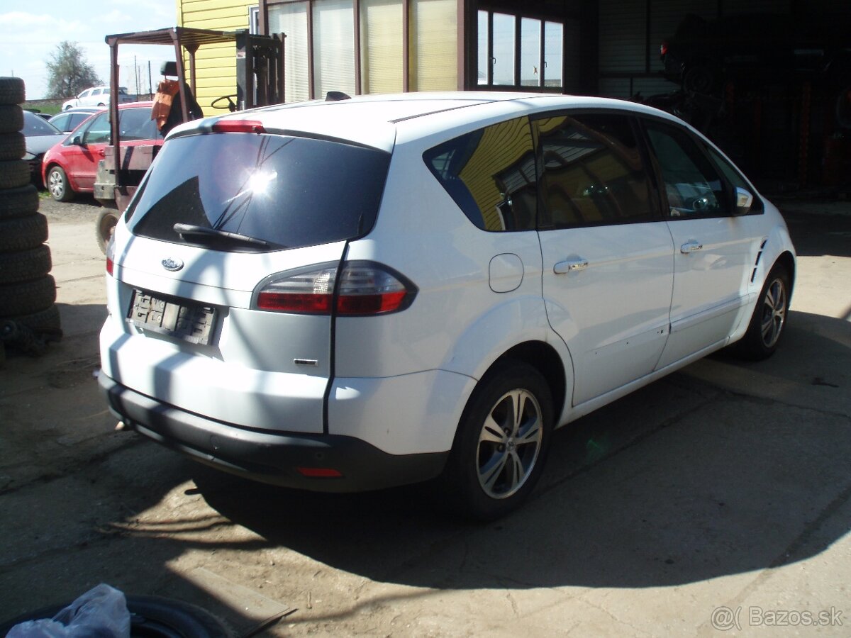 FORD S-MAX 2,0TDCI 120KW r v 2012 + 2008 - 13