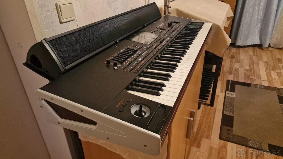 Korg PA4x 76 s reproduktorovým systémom - 13