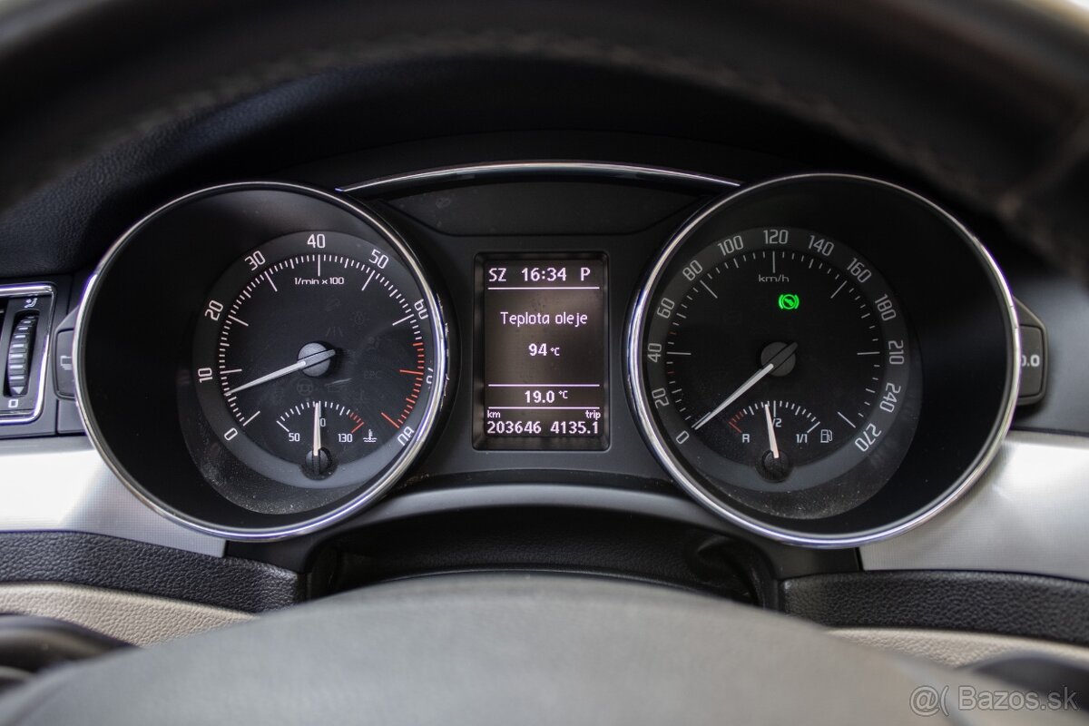 Škoda Superb Combi 3.6 FSI 4X4 Elegance - 13