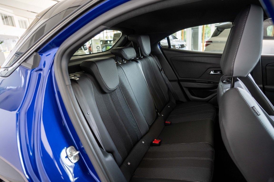 Opel Mokka GS HYBRID 48V 145k e-DCT6 - 13