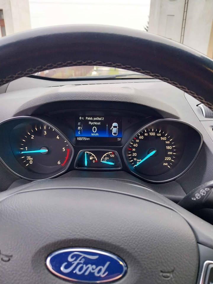 Ford Kuga ST Line - 13