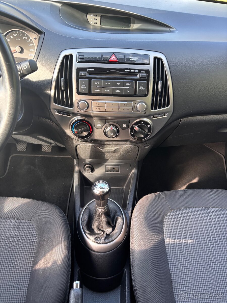 Hyundai i20 1.2i 16V Classic - 13