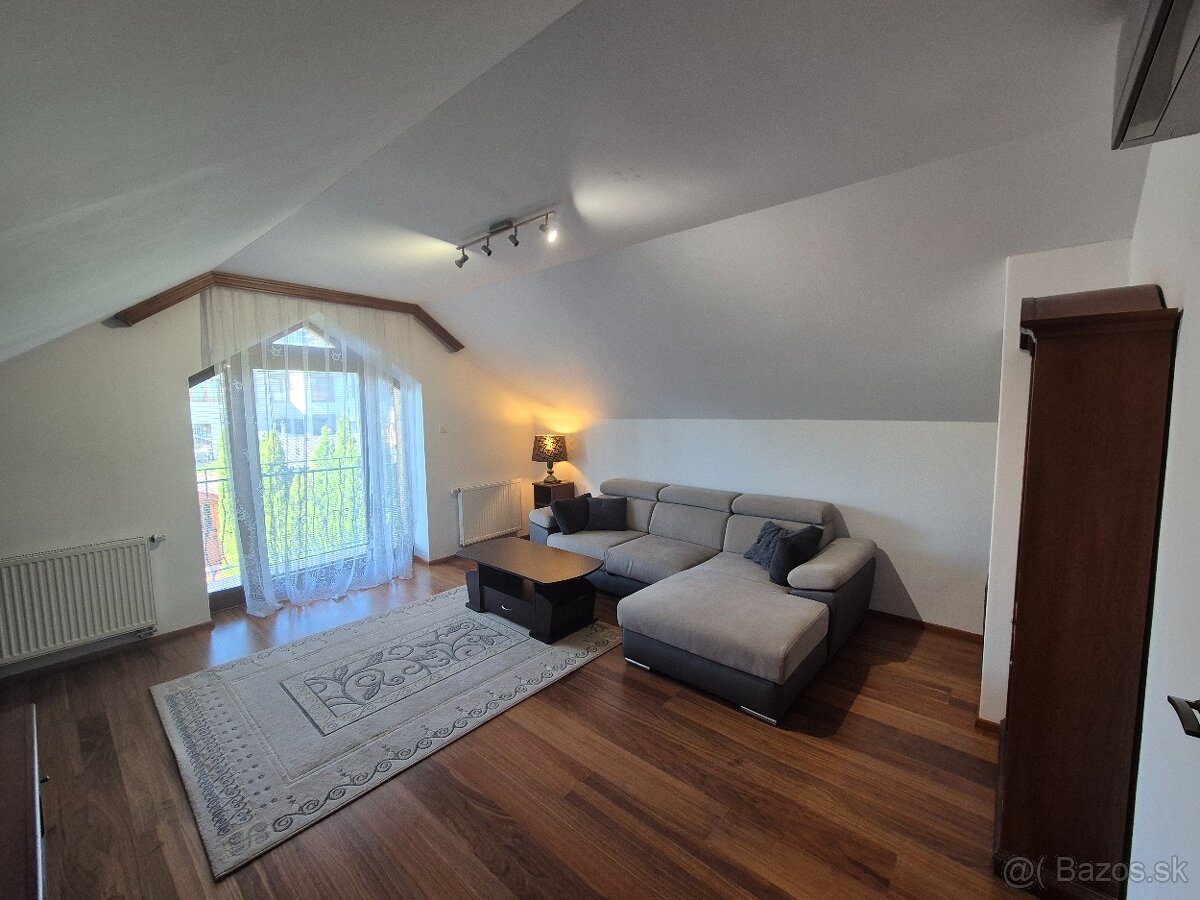 Útulný rodinný dom v lukratívnej lokalite Grot - 13