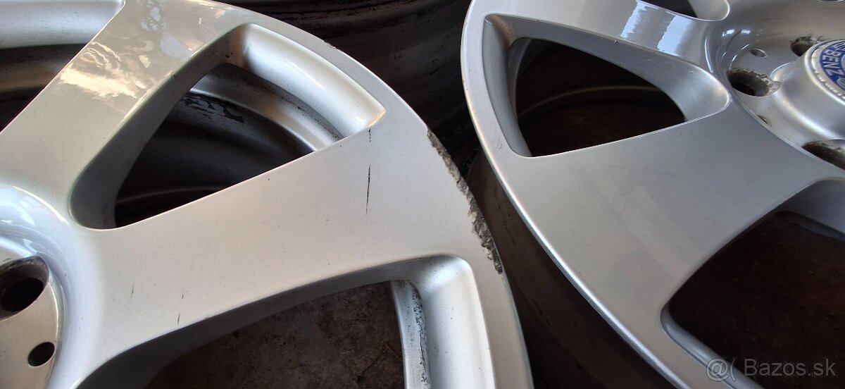 Kolesá Mercedes s pneumatikami 235/60 R17 - 13