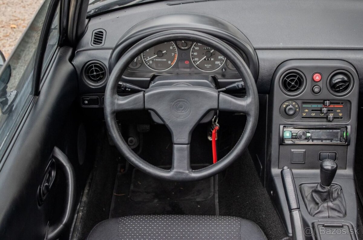 Mazda MX-5 Miata 1,8 benzín - 13