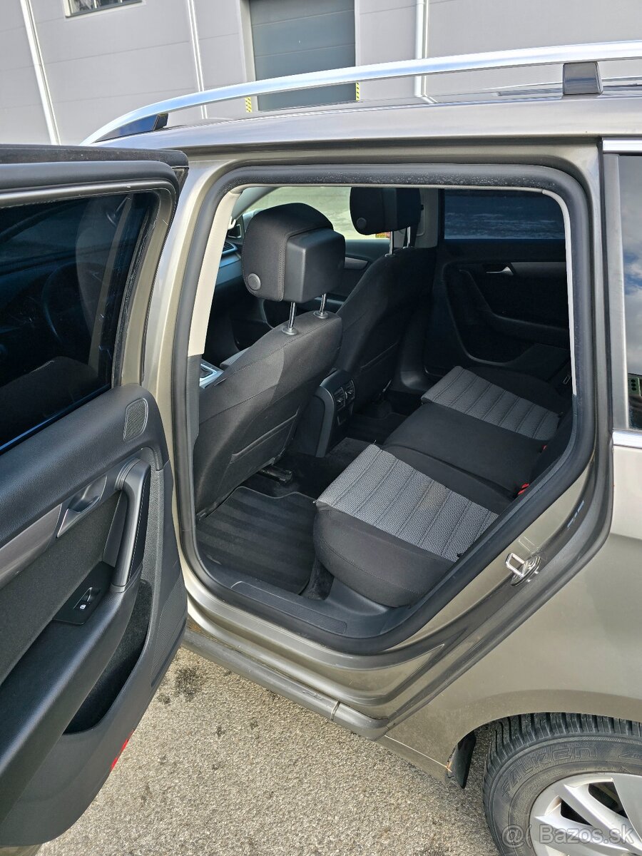 VW Passat B7 variant 2.0 TDI DSG - 13