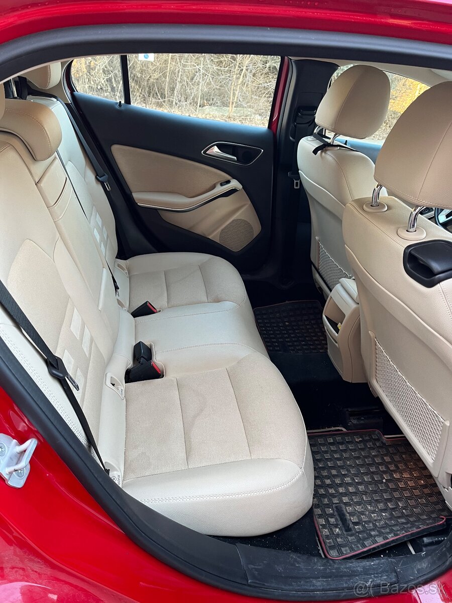 Mercedes Benz GLA 1.6 benzin - 13