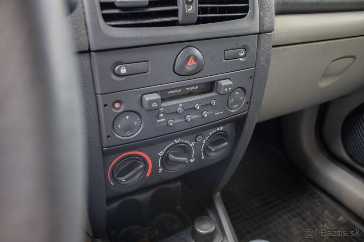 Renault Clio 1.4 16V Dynamique / 72kW / M5 / 2002 - 13
