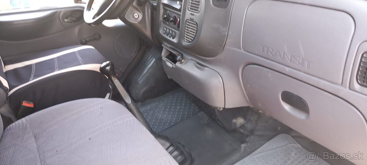 Ford Transit - 13