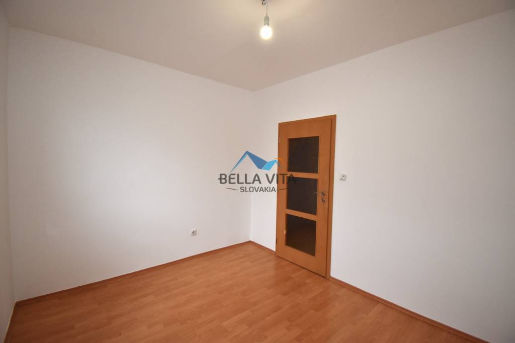 EXKLUZÍVNE - Moderný 3-izbový byt po rekonštrukcii na predaj - 13