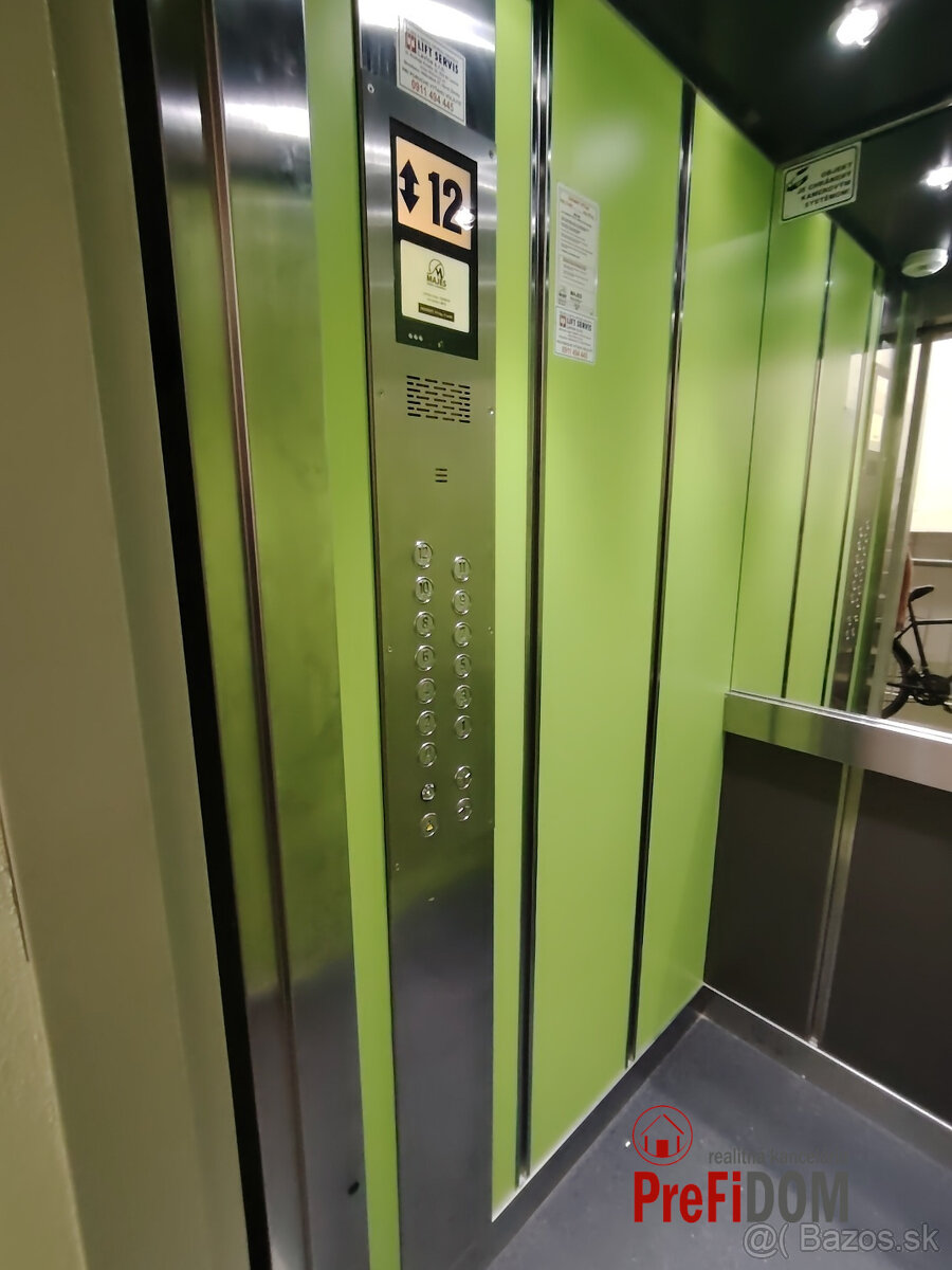 PREDAJ veľký 4 izbový byt s BALKÓNOM Nové Zámky. - 13