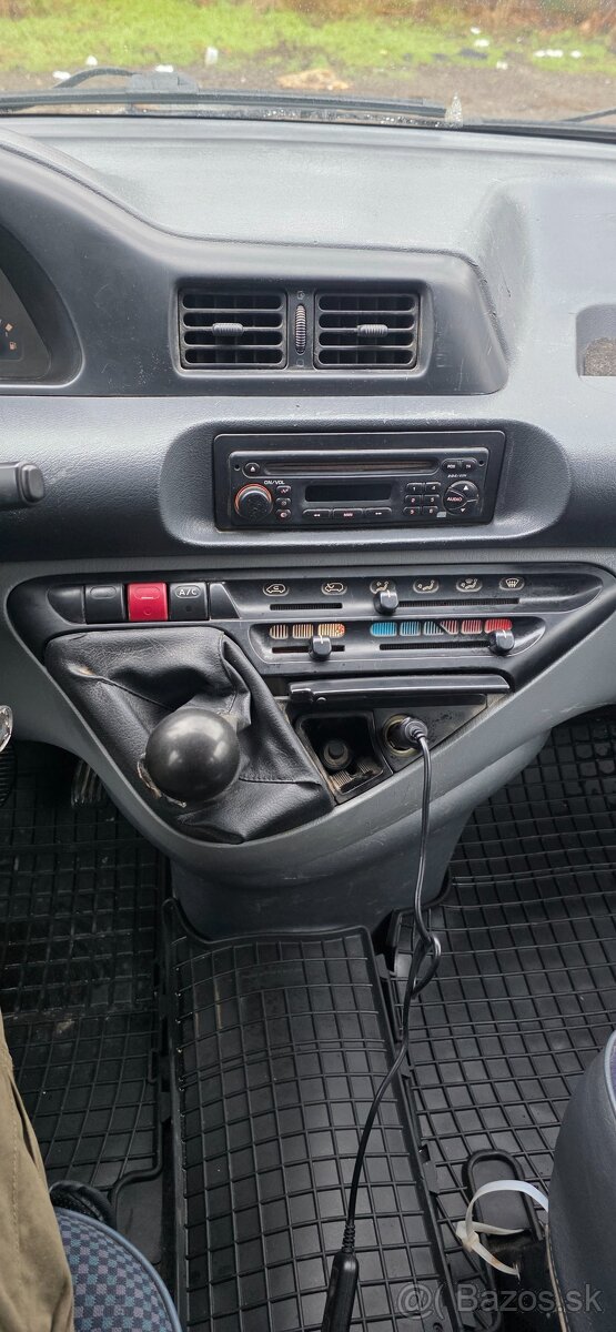 Peugeot Expert 8 miestne - 13