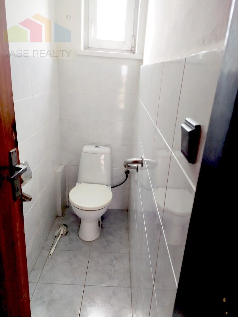 Priestranný rodinný dom s garážou, Vrbové - 13