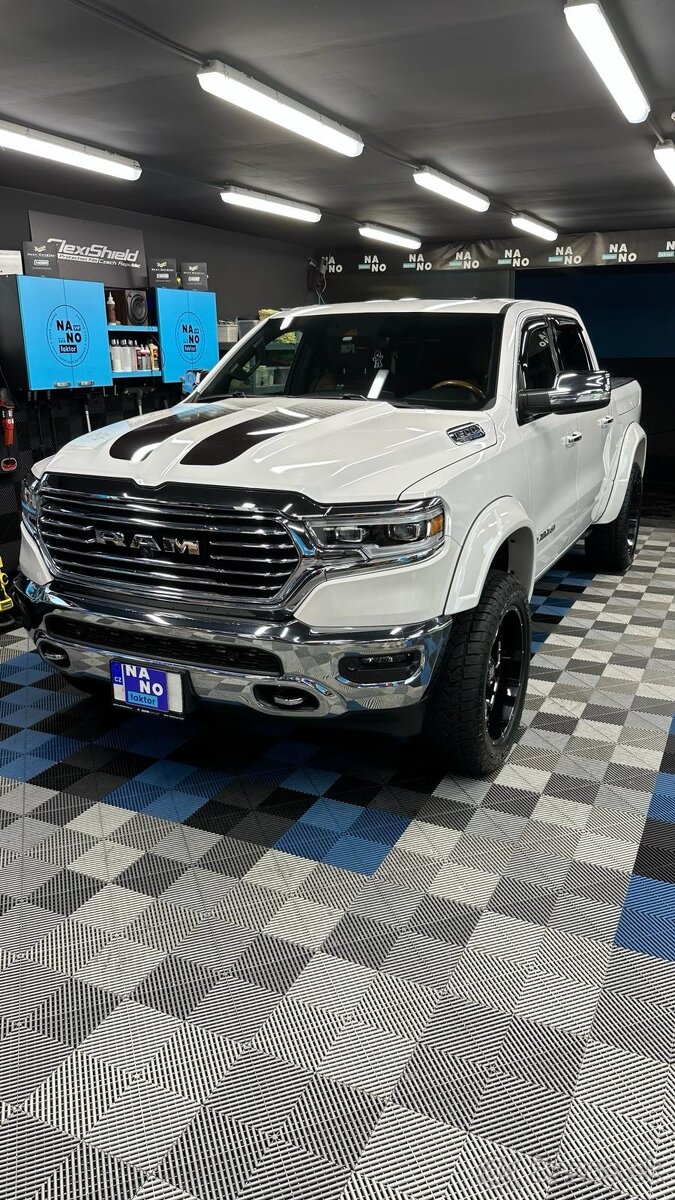 Dodge Ram 1500 5,7 HEMI - 13