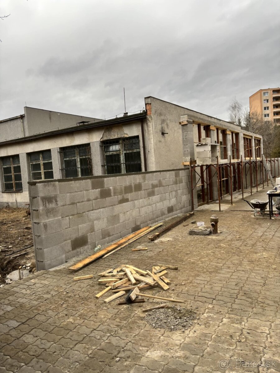 Príjmem objednávky na stavebné práce. - 13