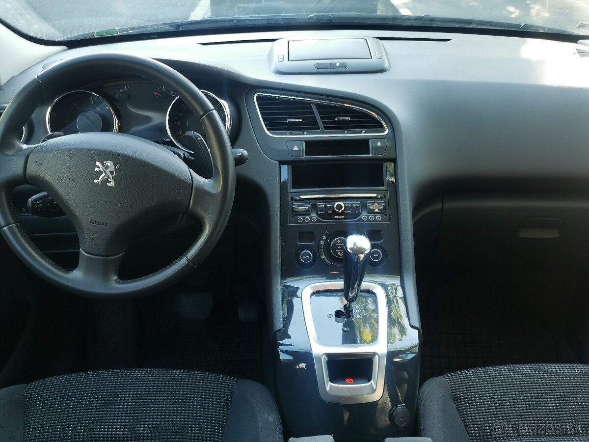 Peugeot 5008 - 13