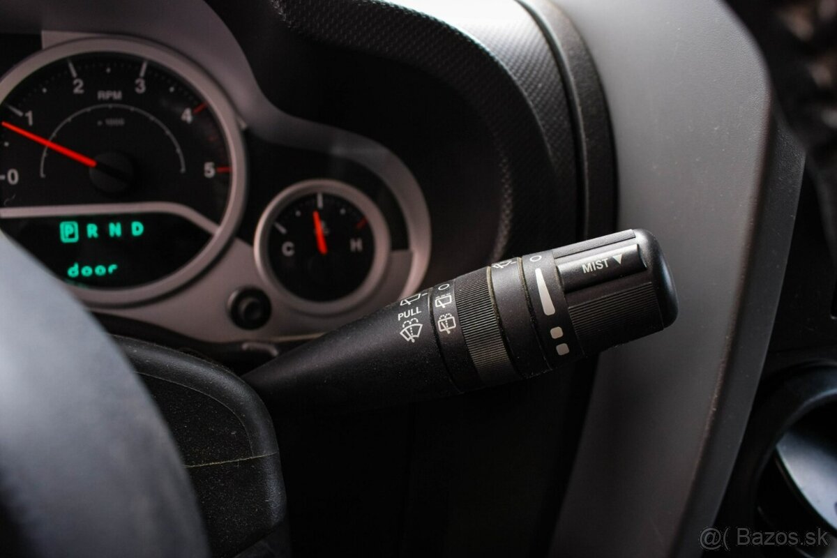 Jeep Wrangler 2.8 CRD Sport A/T - 13