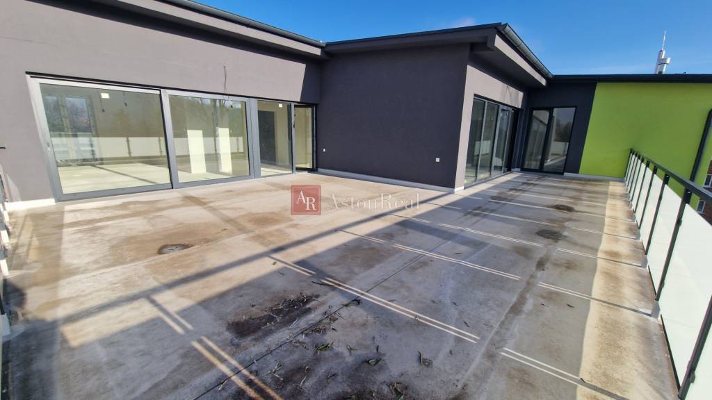 Novostavba- 3izbovy byt s balkónom a obrovskou terasou 180m - 13