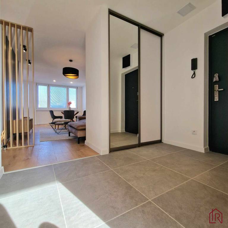 3i, Terasa, pri OC Galéria, nová rekonštrukcia - 13