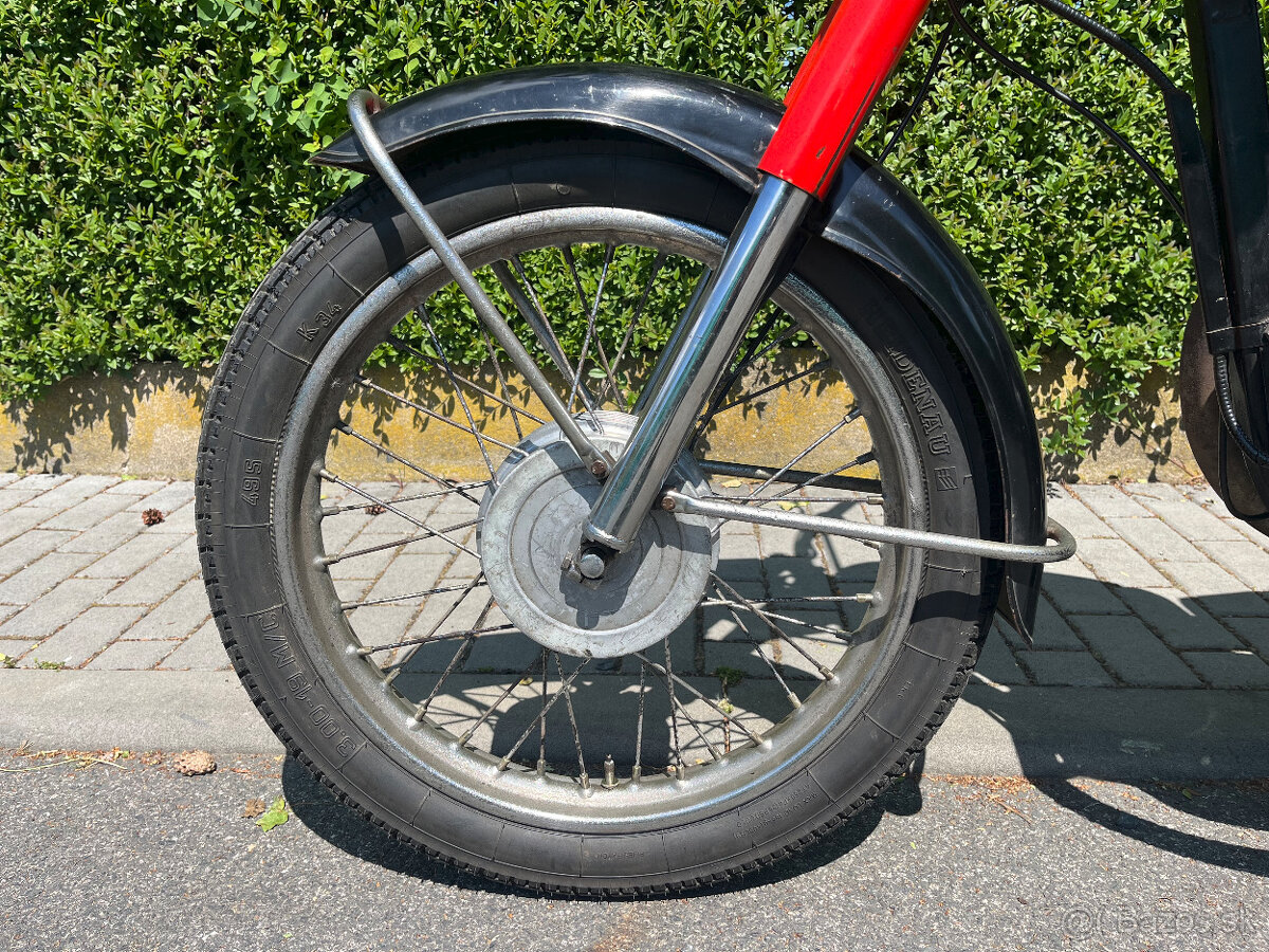 Jawa 250/590 Californian III - 13