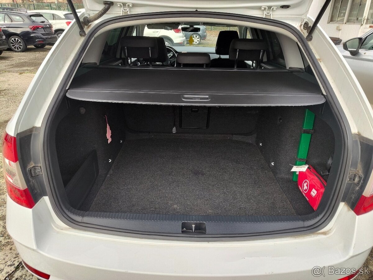 Škoda Octavia Combi 2.0 TDI Drive DSG - 13