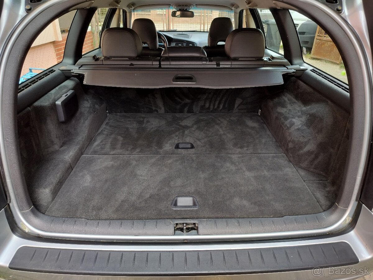 Volvo V70 D5 136kw - 13