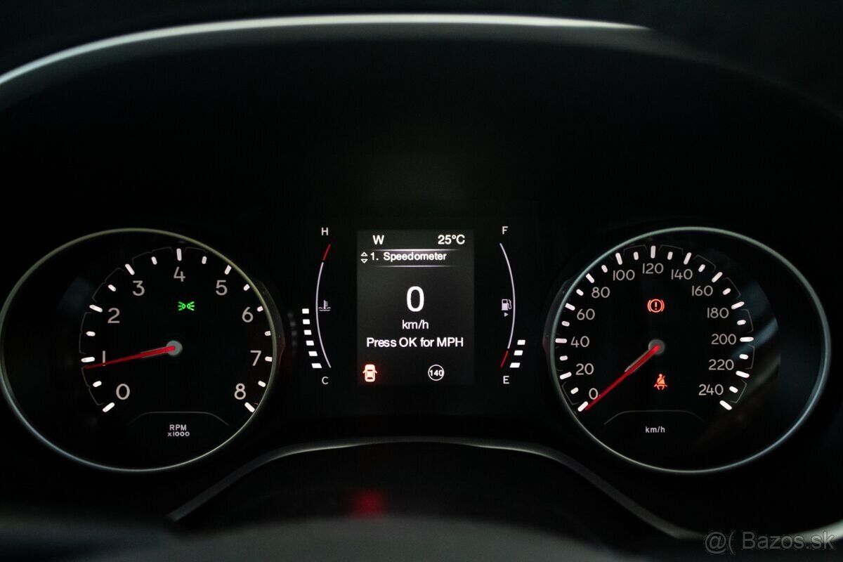 Jeep Compass 1.3 TURBO Night Eagle / 96kW / M6 / 2020 - 13
