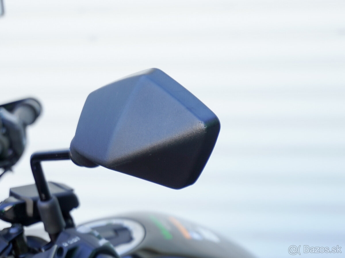 Kawasaki Versys 1100 SE - 13