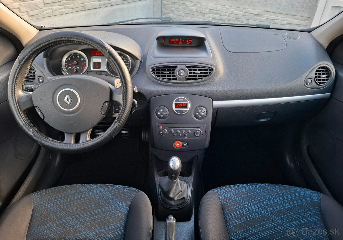 RENAULT CLIO GRANDTOUR 1.2 16V - 13