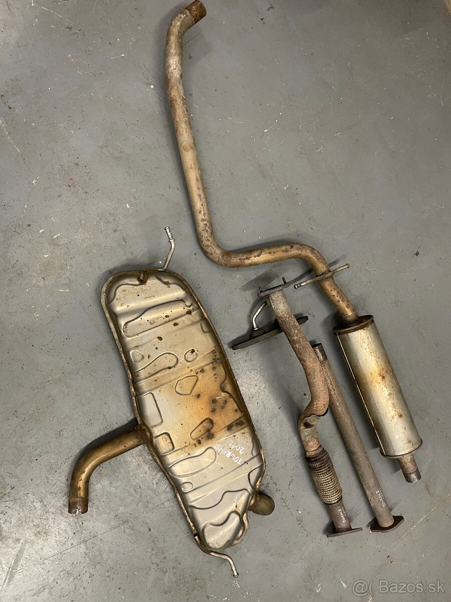 vw touran klimakompresor alternator štarter katalizator - 13