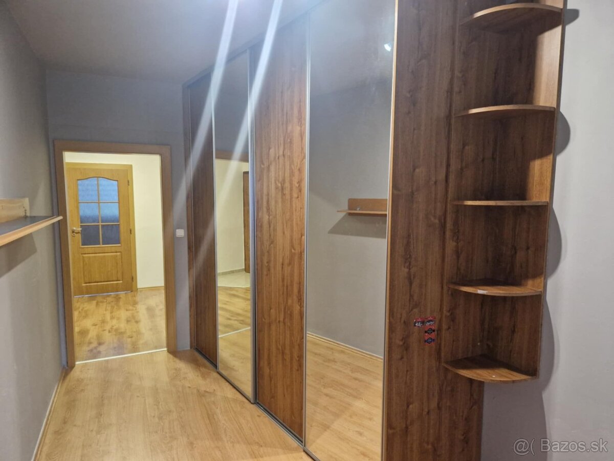 Na prenájom 4 izbový byt Handlová - 13