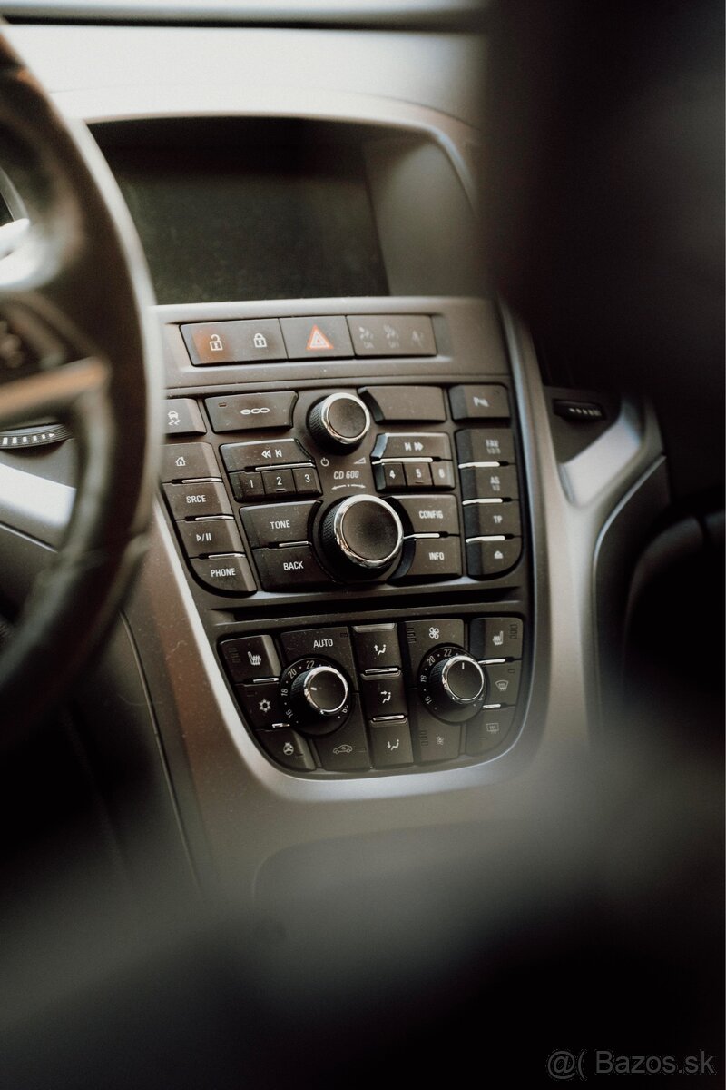 Opel Astra J Sports Tourer 2.0 CDTi - 13