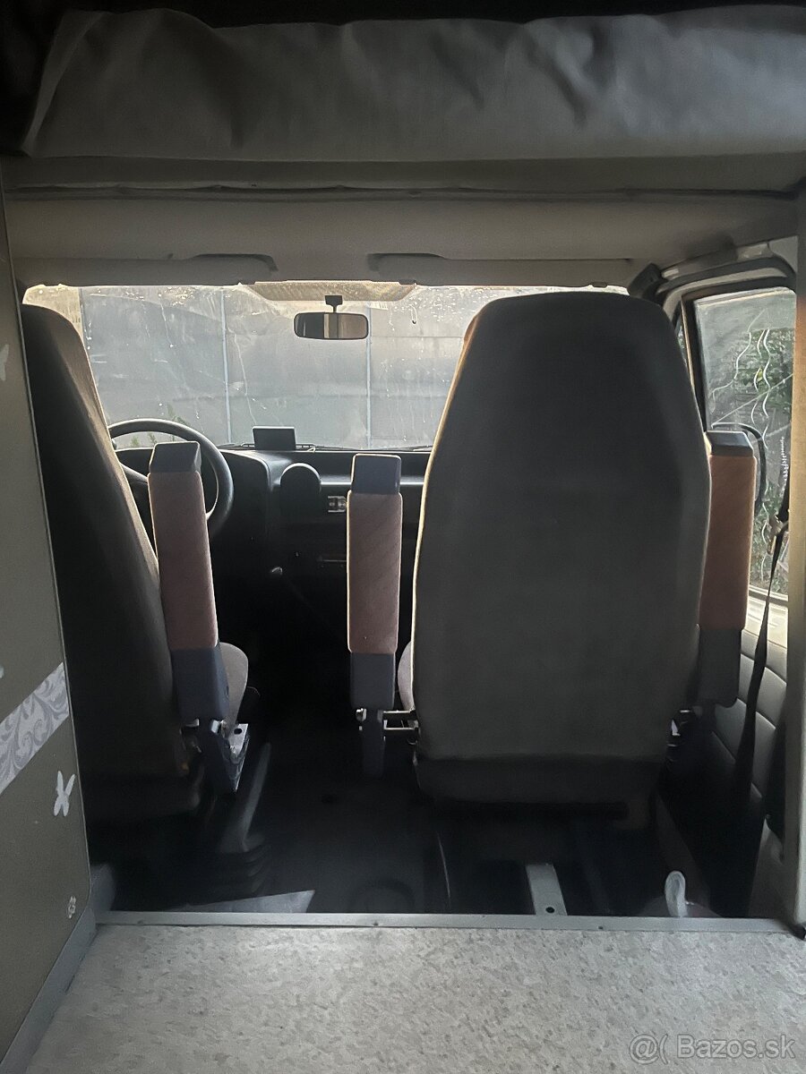 Predám autokaravan Ford - 13