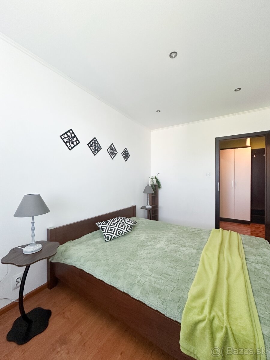 3 izbový byt Rožňavská, veľká loggia. - 13