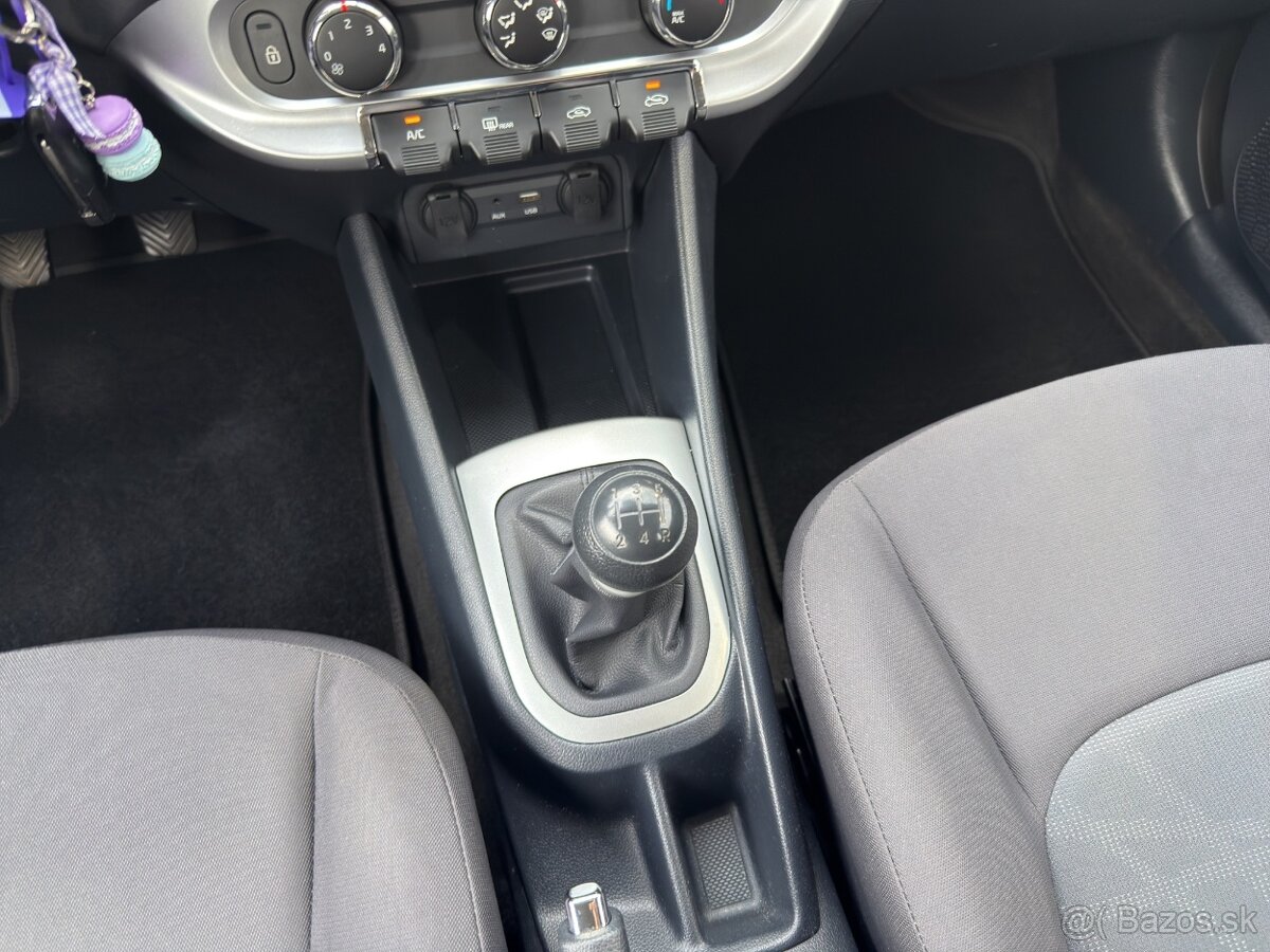 KIA RIO (new) 1,2 BASE 5D - 13