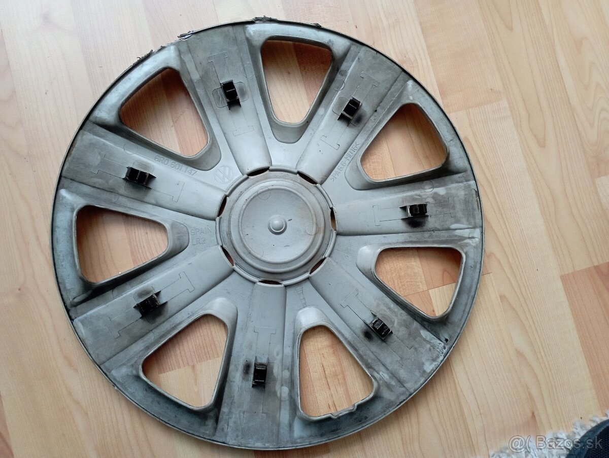 1ks puklica VW 14", Toyota 14", Skoda 15", Honda 14" - 13