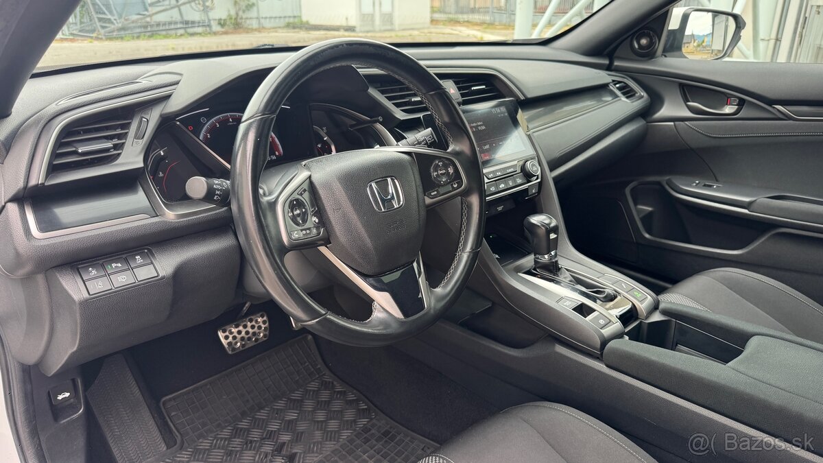 Honda Civic 1.5 VTEC CVT - 13