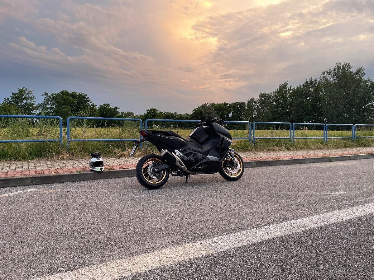 Honda Forza 750, 2024, 3400km - 13