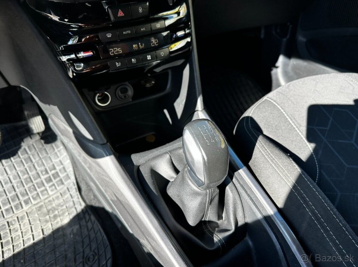 Peugeot 2008 1.2 PureTech Style - 13