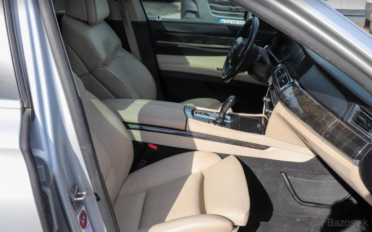 BMW Rad 7 740d xDrive - 13