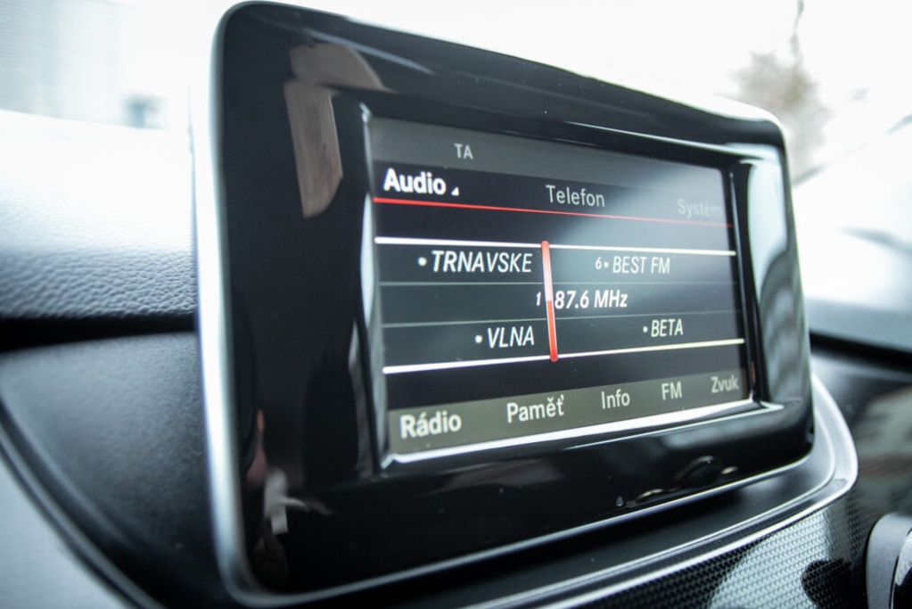 Mercedes Benz B trieda 180, 90KW 2013 - 13